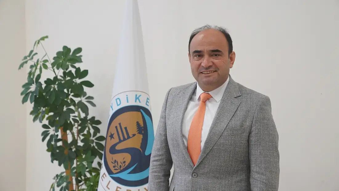 Başkan Akdenizli’den Ikinci Döneme “Bayrak Sevgisi” Vurgusu