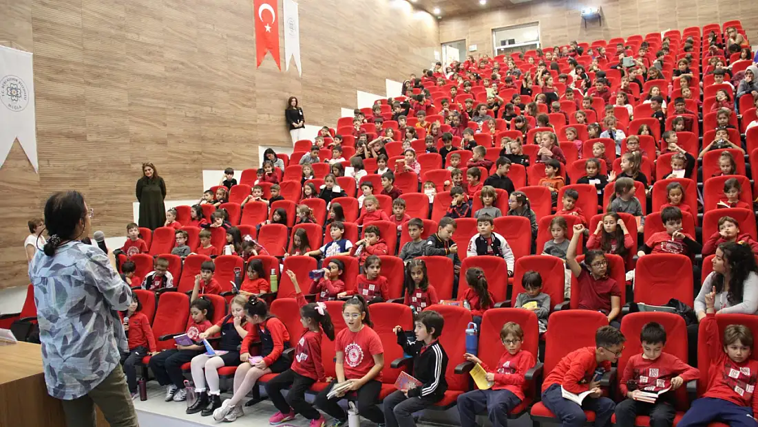 Büyükşehir,  Yazar Pelin Güneş’i Minik Okurlarla Buluşturdu