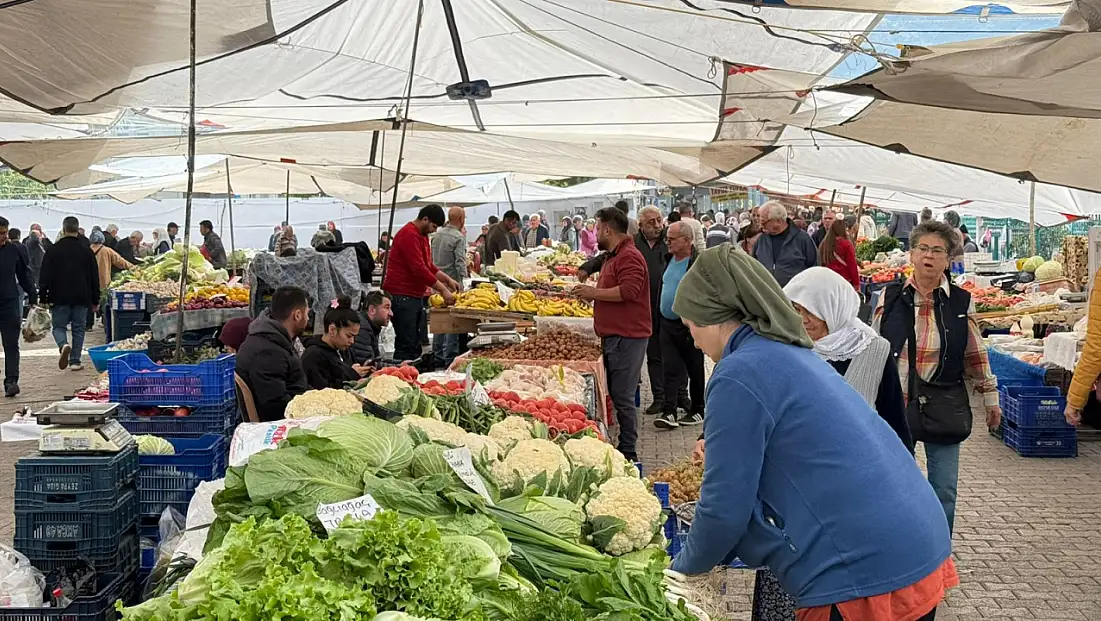 Fethiye Cuma Pazarı’nda bu haftanın sebze fiyatları
