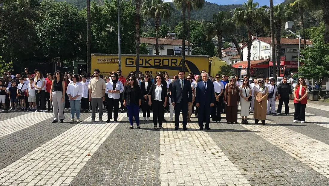 Fethiye’de 15-21 Mayıs Gençlik Haftası Çelenk Sunumu
