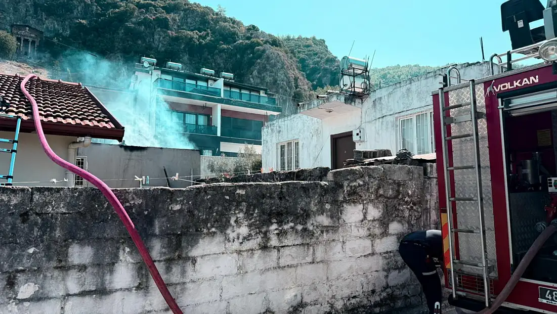 Tek Katlı Evde Yangın Paniği