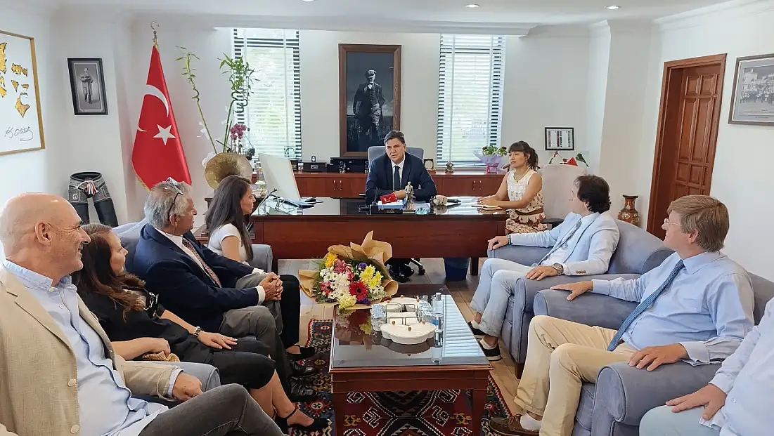 Fethiye’de Uluslararası Ziyaret: Başkan Karaca, İngiliz Heyetle Buluştu
