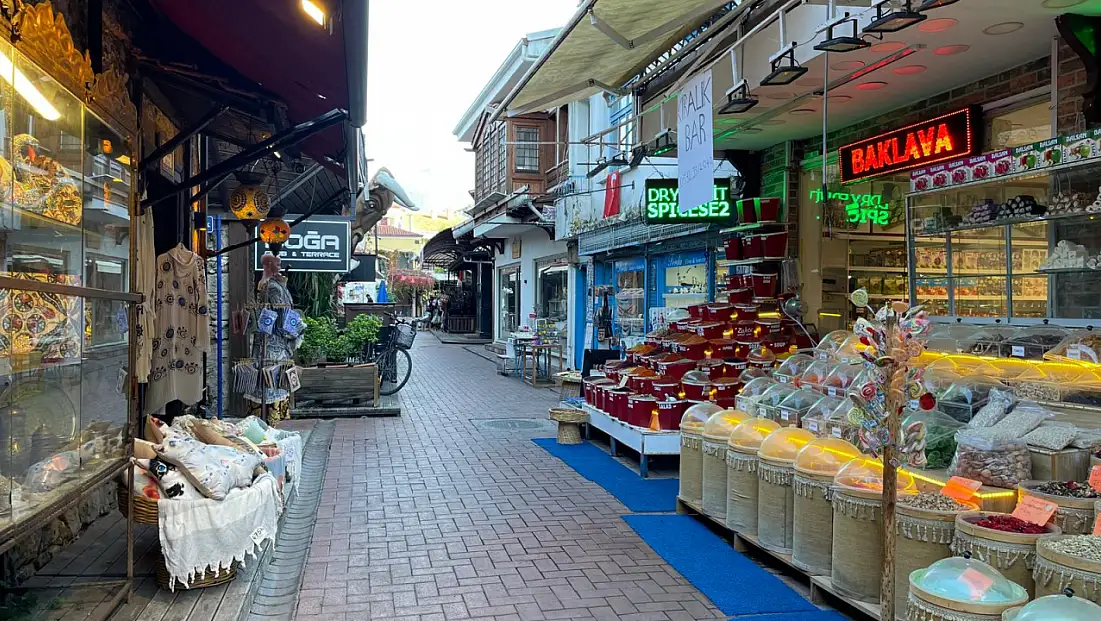 Fethiye Paspatur Çarşısı, sezon sonrası sessizliğe büründü