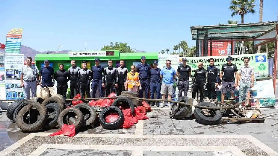 Marmaris’te hem karada hem de denizde temizlik yapıldı