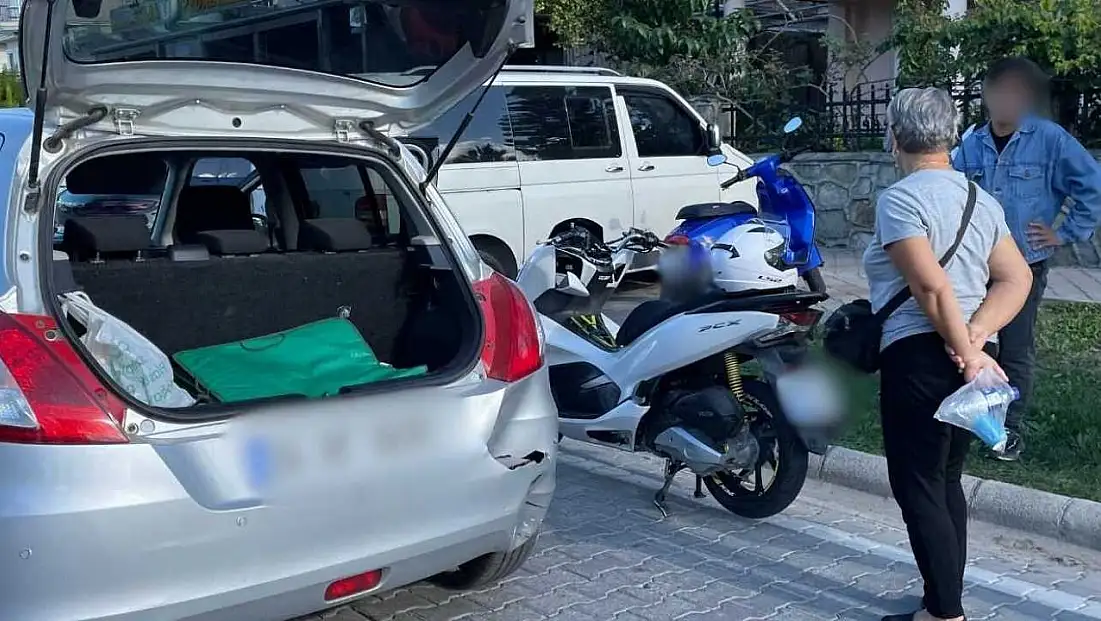 Sahil Bandı’nda maddi hasarlı kaza