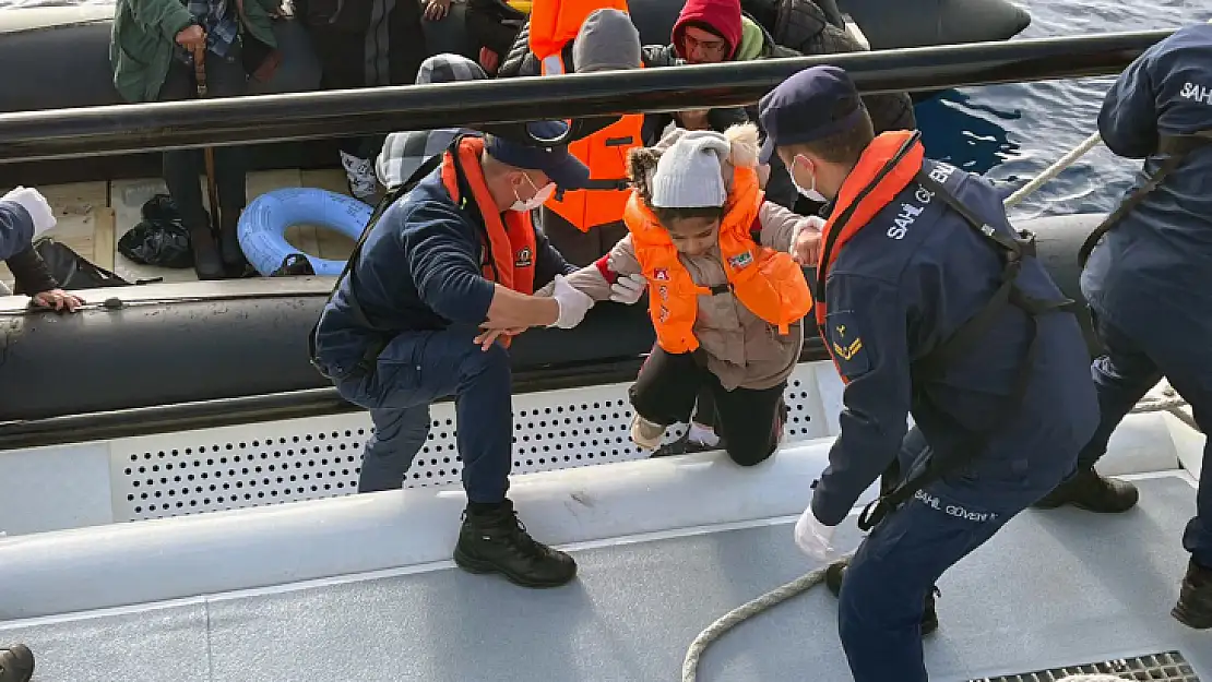 14 düzensiz göçmen kurtarıldı