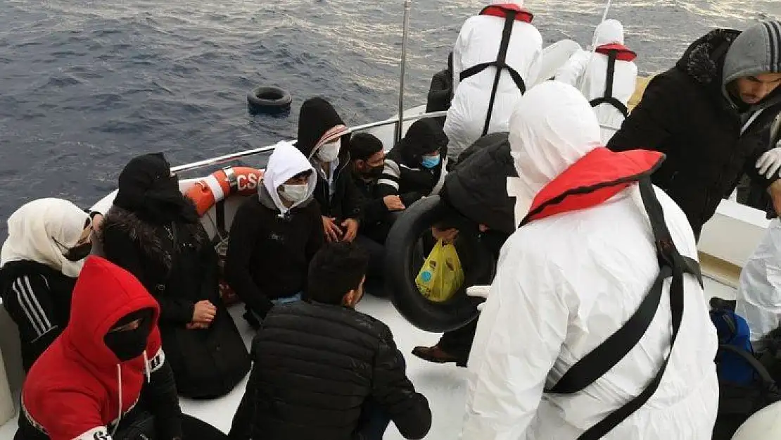 28 göçmen Türk Sahil Güvenlik ekipleri tarafından kurtarıldı