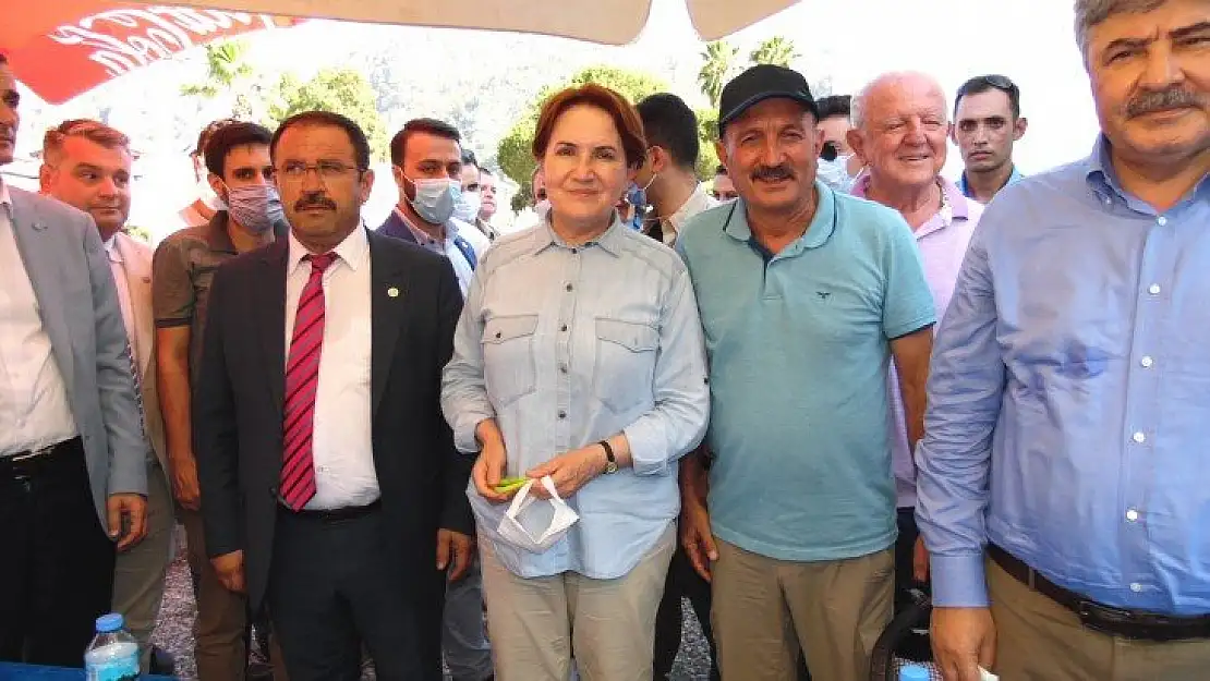 Akşener: 'Biz Behçet Başkanla hiç ayrılmadık ki!'