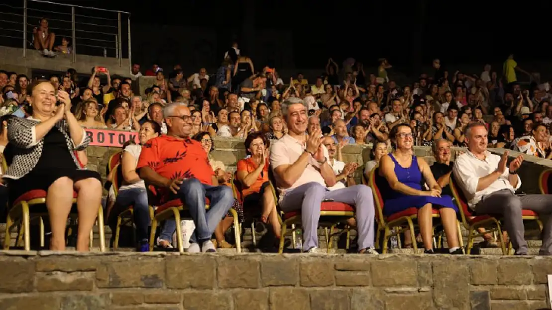 Amfi Tiyatro özel çocuklara ev sahipliği yaptı