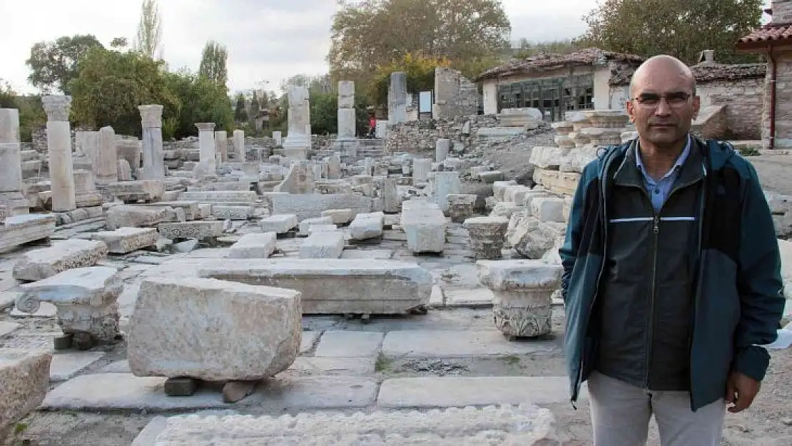 Antik dönemin en geniş caddesi ayağa kaldırılıyor