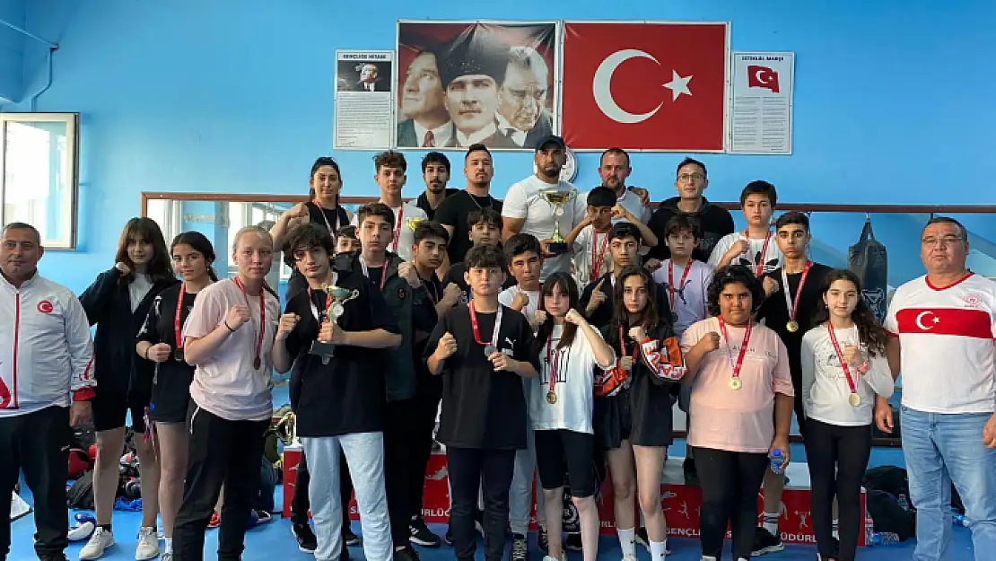 Arena Fethiye boks kulübü Takım Halinde İl Şampiyonu oldu.