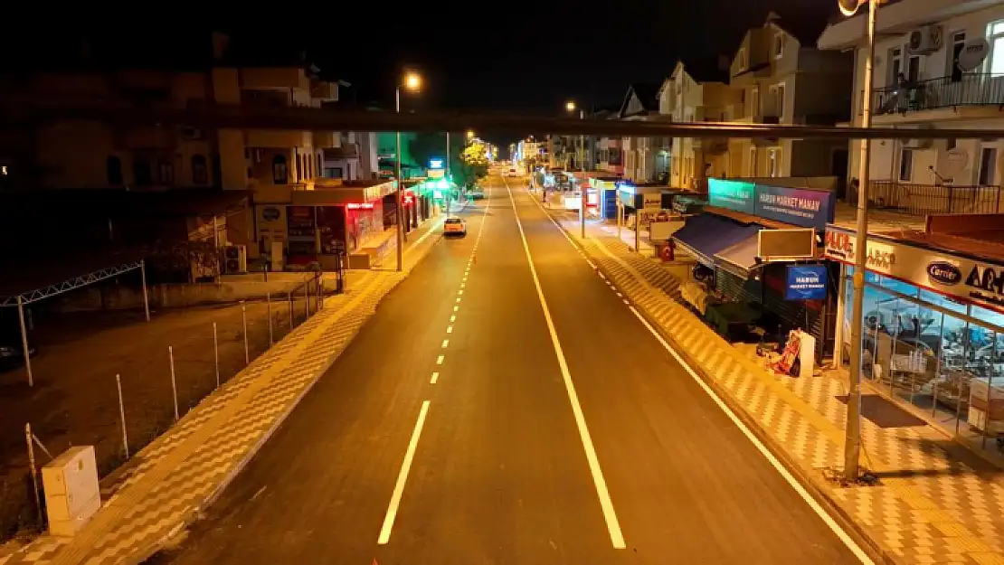 Baha Şıkman Caddesi'nde yol çizgileri çizildi