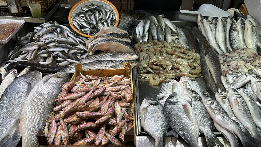 Balık pazarı esnafı Çavdır, 'Satışlar düşük'