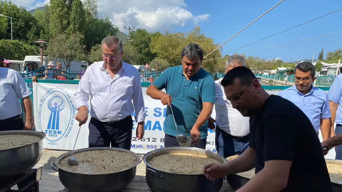 Başkan Hıra ve yönetiminden aşure etkinliği