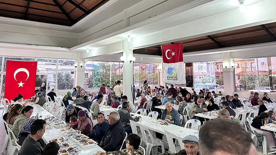 Başkan Karaca Vatandaşlarla İftar Yaptı