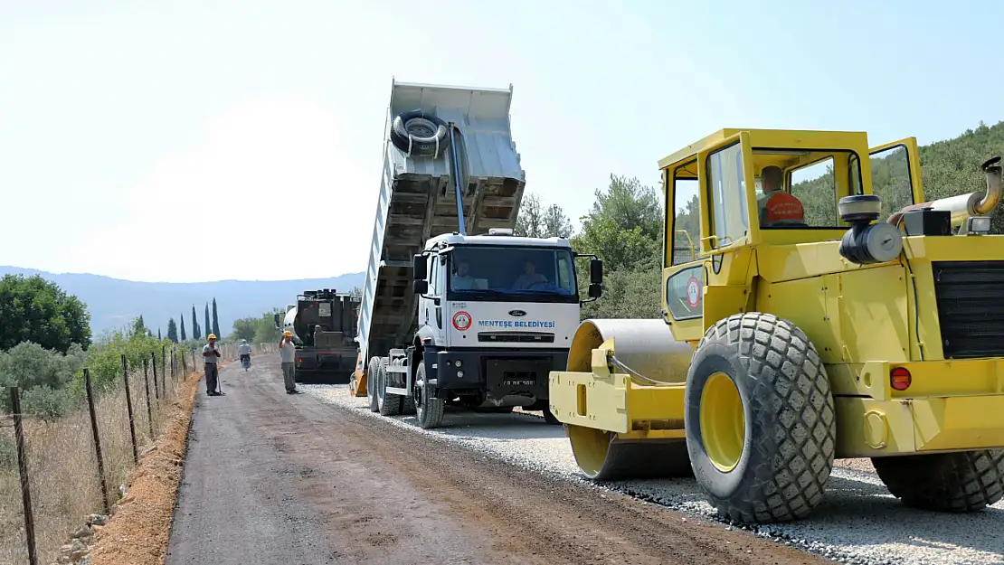 Başkan Köksal: 'Güvenli ve modern yollar için çalışıyoruz'