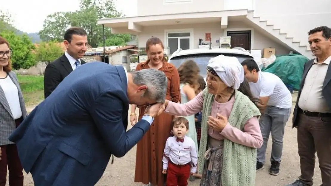 Başkan Oktay, bayramı vatandaşlarla bir arada geçiriyor