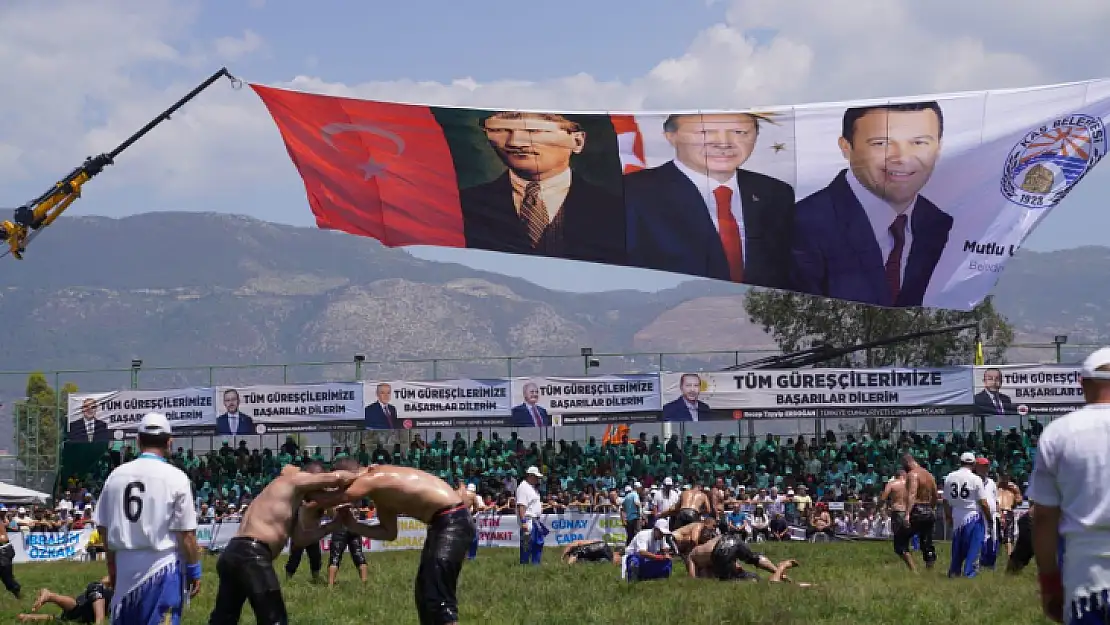 Başkan Otgöz, 'Kaş Belediyesi 1. Yağlı Pehlivan Güreşlerine' Katıldı