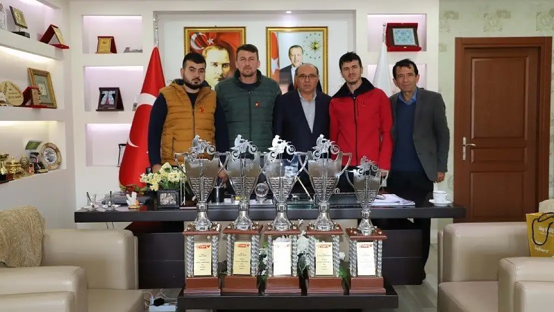 Başkan Otgöz Seydikemer'li Sporcuları Ödüllendirdi