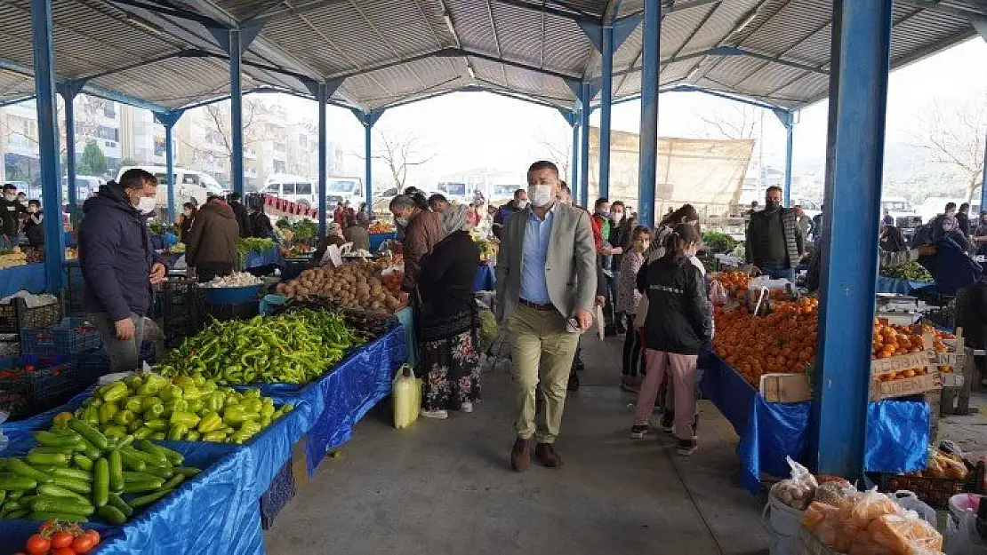 Başkan Tokat Akkent Pazarı'nı ziyaret etti