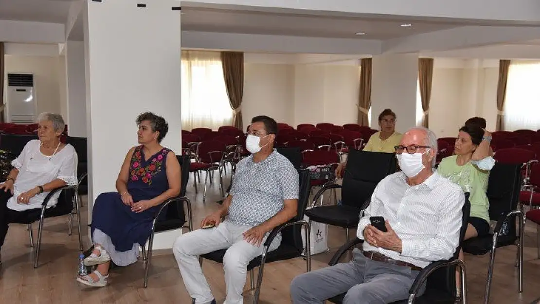 Başkan Tokat, Kadın Kooperatifi'nin Genel Kuruluna Katıldı