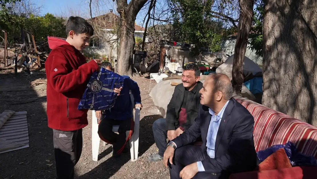 Başkan Uzundemir, Gencin Forma İsteğini Kırmadı