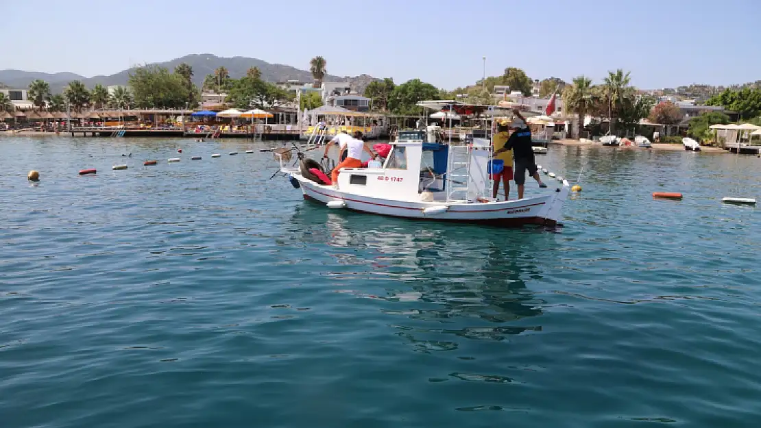 Belediyeden Deniz Dibi Temizliği