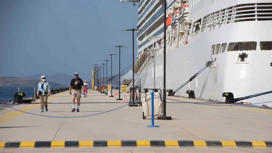 Bodrum'a sezonun ikinci kruvaziyer gemisi geldi