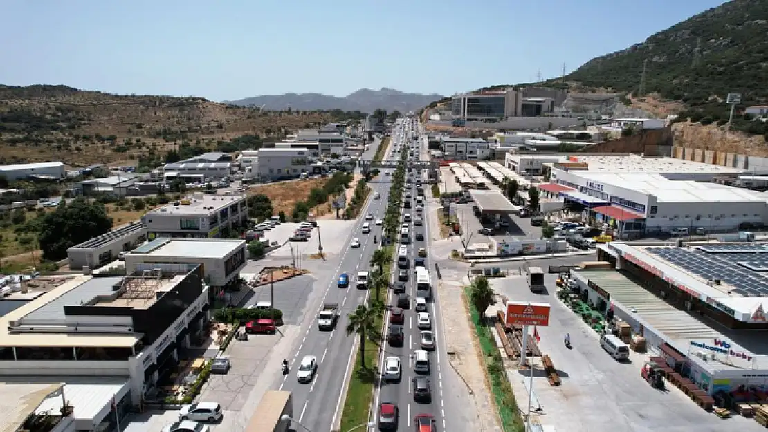 Bodrum'da bayram tatili başlamadan trafik başladı