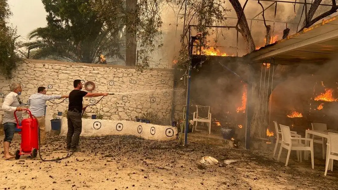 Bodrum'da korkulan oldu, alevler evlere sıçradı