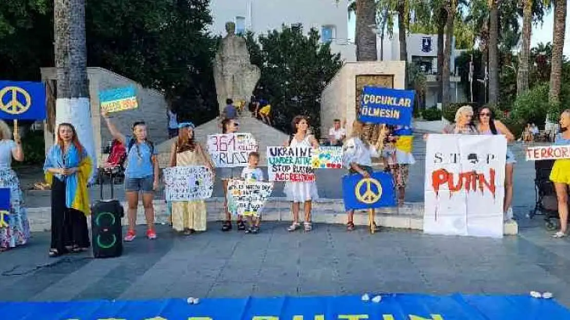 BODRUM'DAKİ UKRAYNALILARDAN RUSYA PROTESTOSU