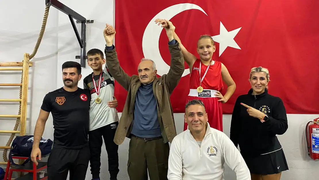 Boks Turnuvasına Arslan Fight Arena ev sahipliği yaptı