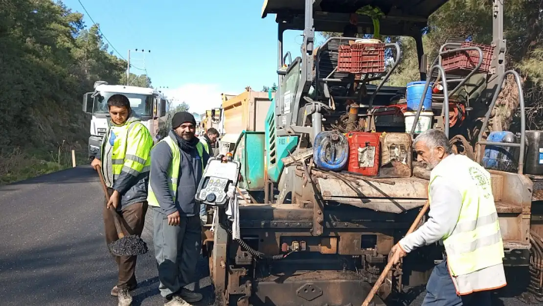 Büyükşehir Belediyesi Bodrum'da 24 Bin Metrelik Sıcak Asfalt Çalışmasını Tamamladı