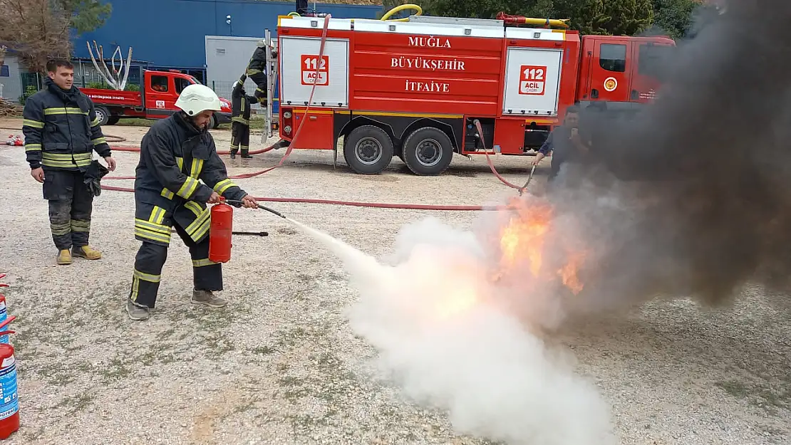 Büyükşehir, Gönüllü İtfaiyeci Eğitimlerine Bodrum'da Devam Etti