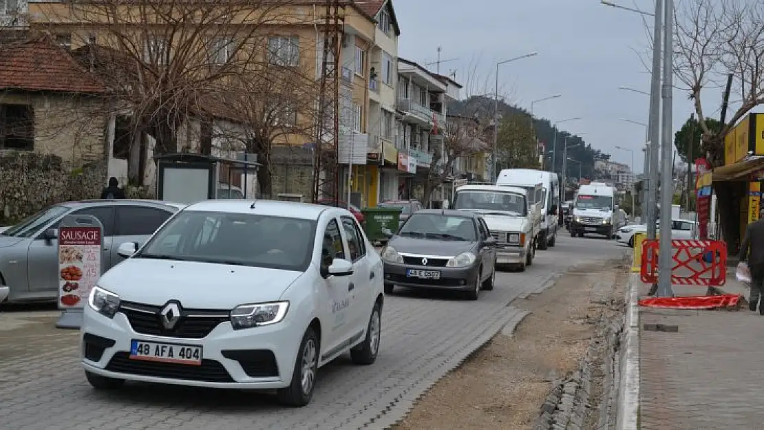 Çarşı Caddesi Kısa Süreliğine Trafiğe Kapatılıyor