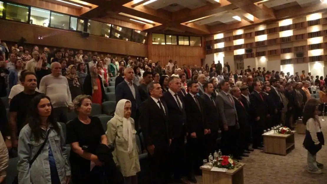 'Cumhuriyetin Sesi' isimli konser ve film gösterimi düzenlendi