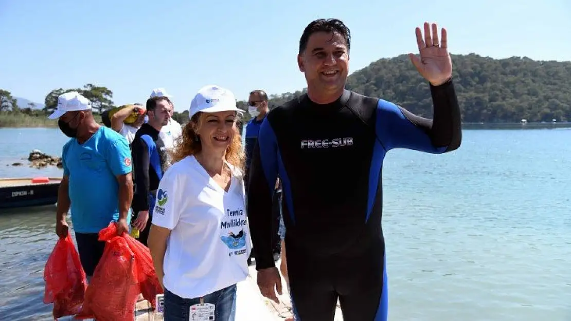 Dalgıç Başkandan deniz dibi temizliği