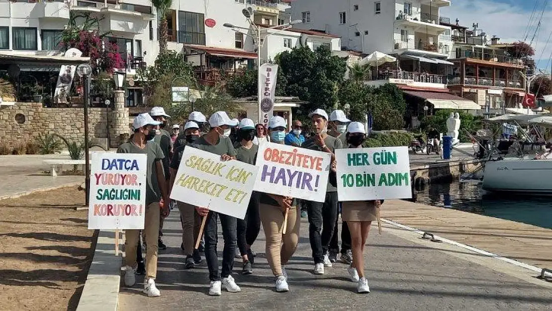 Datça'da öğrenciler sağlık için yürüdü