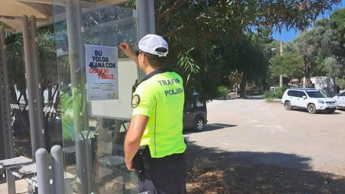 Emniyetten, yola çıkacaklara afişli uyarı