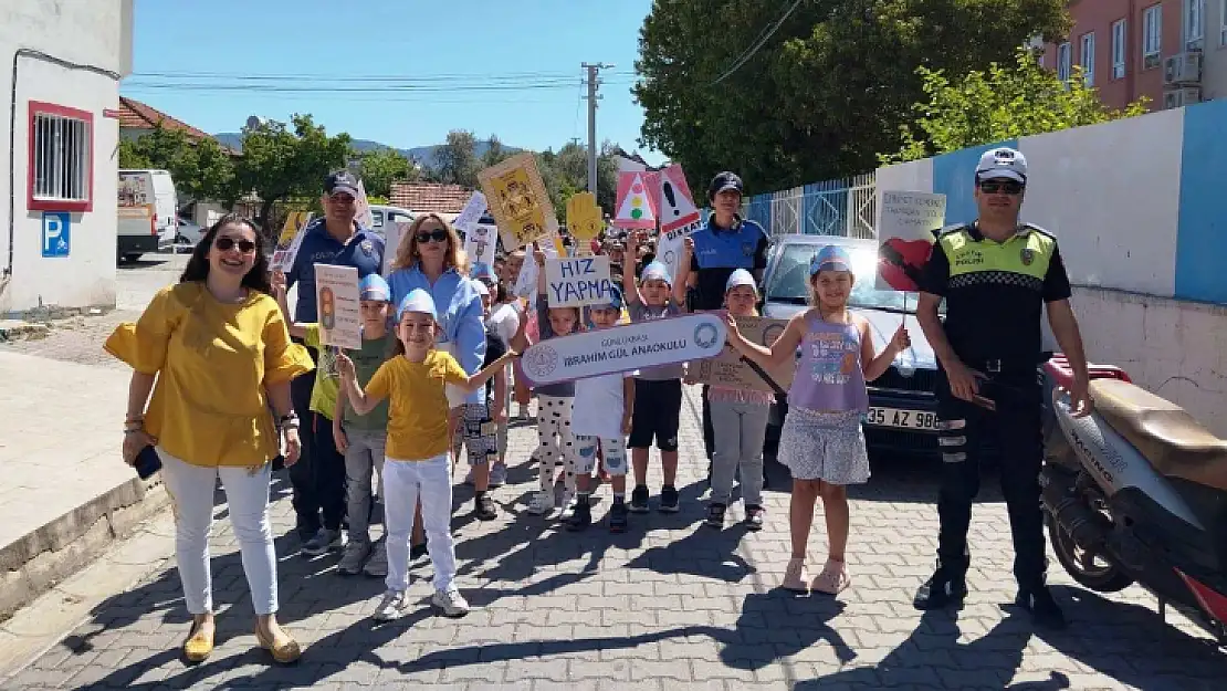 Fethiye'de anaokulu öğrencileri trafik kurallarını öğrendi