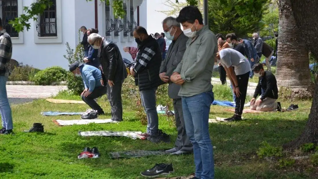 Fethiye'de bayram namazı 06.32'de