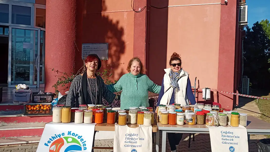 Fethiye'de Kardelen Sanat Derneği'nden Anlamlı Düşünce