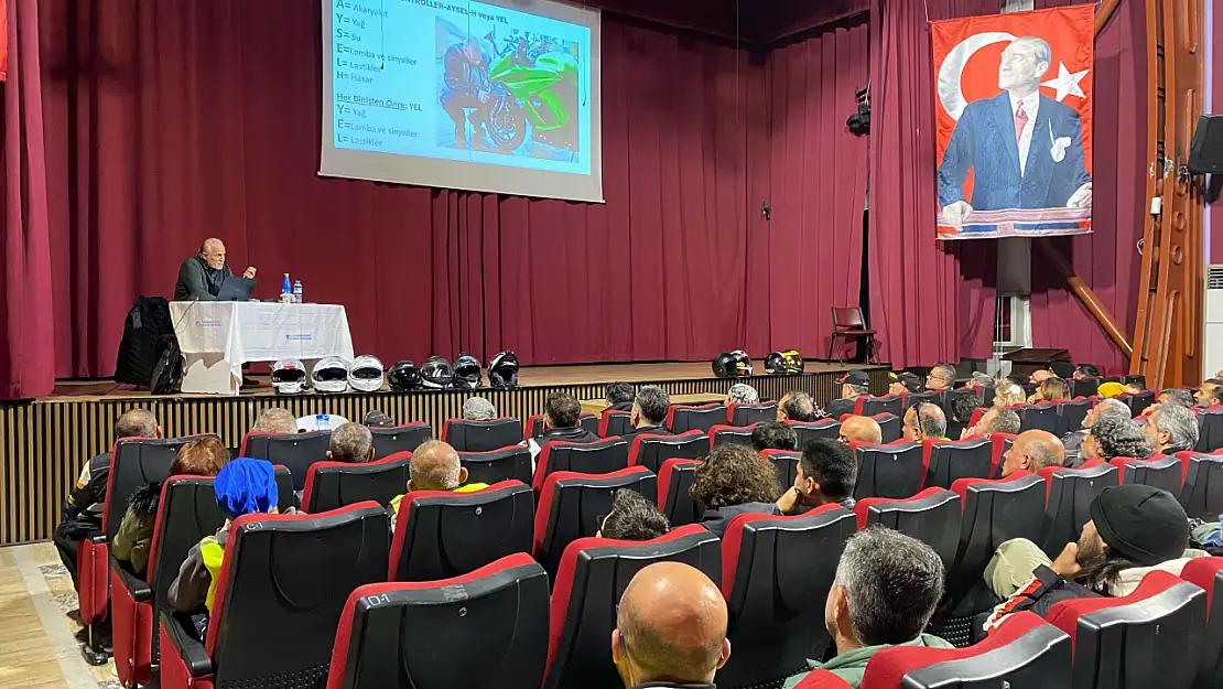 Fethiye'de motosiklet sürücülerine güvenli sürüş eğitimi