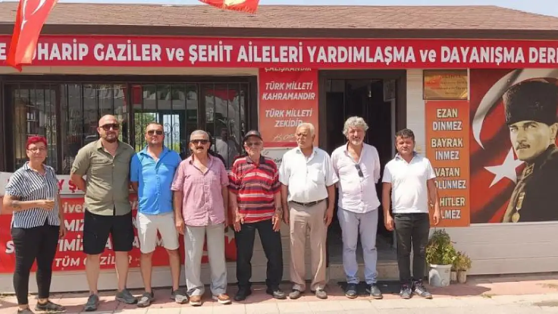 Fethiye'de şehitler için kar şerbeti hayrı