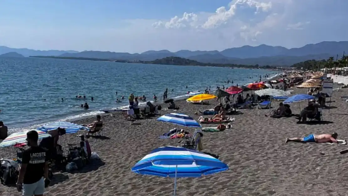 Fethiye' de termometreler 36 derece: Plajlar tıklım tıklım