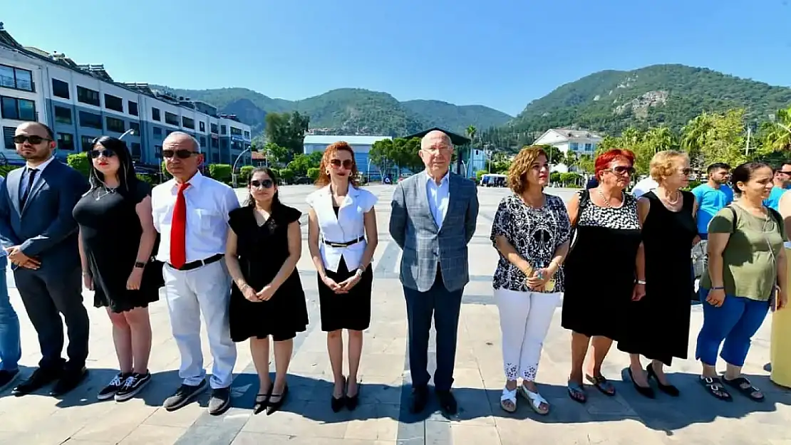 Fethiye'de Türkiye Çevre Haftası'nda çelenk sunumu