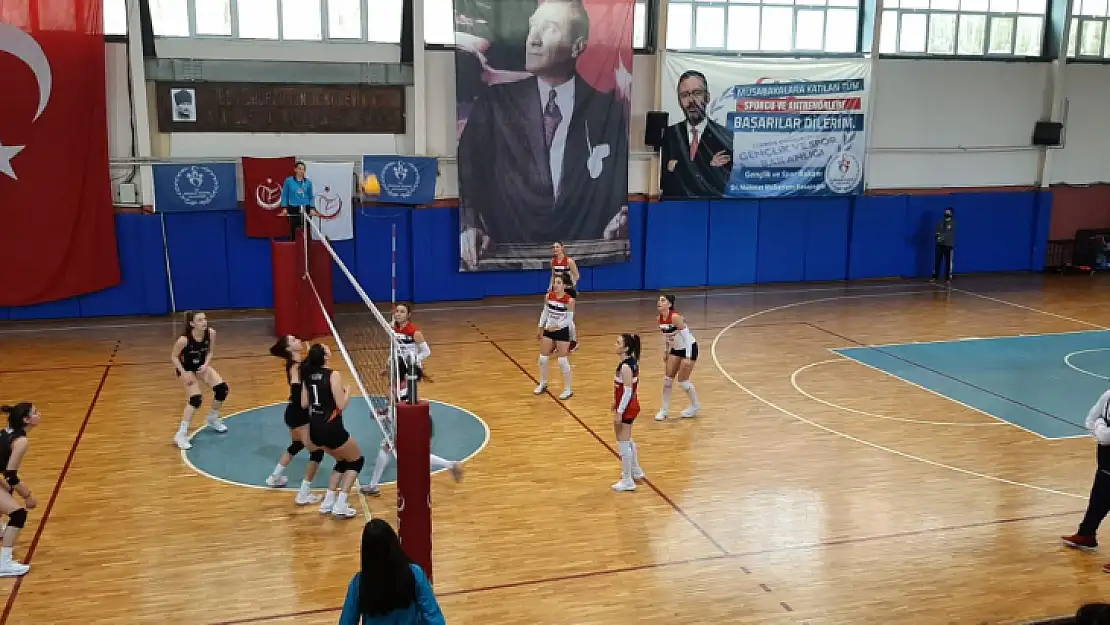 Fethiye'nin Sultanları güçlü rakibine set vermedi 0-3