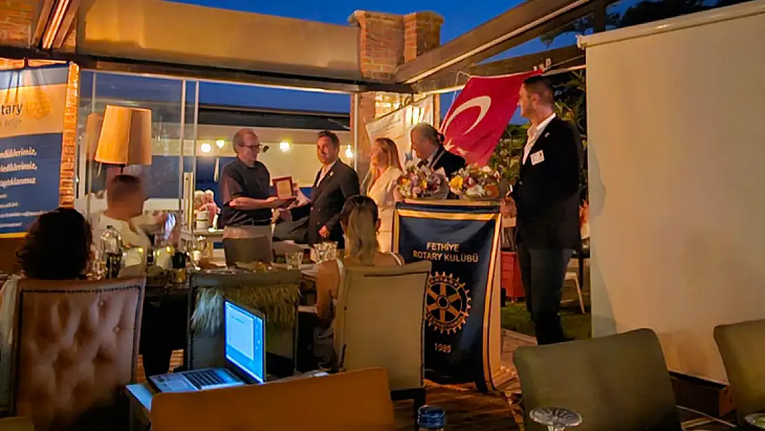 Fethiye Rotary Kulübü'nde Başkanlık Değişimi