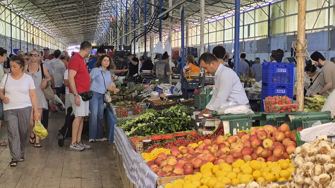 Fethiye Salı Pazarı'nda fiyatlar çok ucuzladı