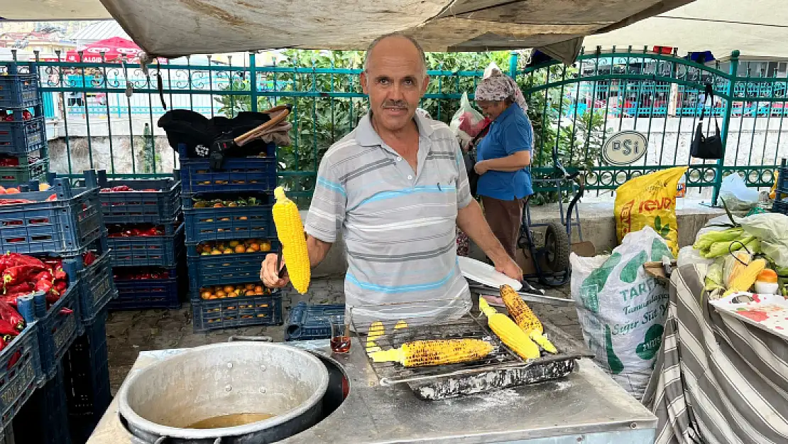 Fethiye Salı Pazarı'nda Yok Satıyor Süt Mısır